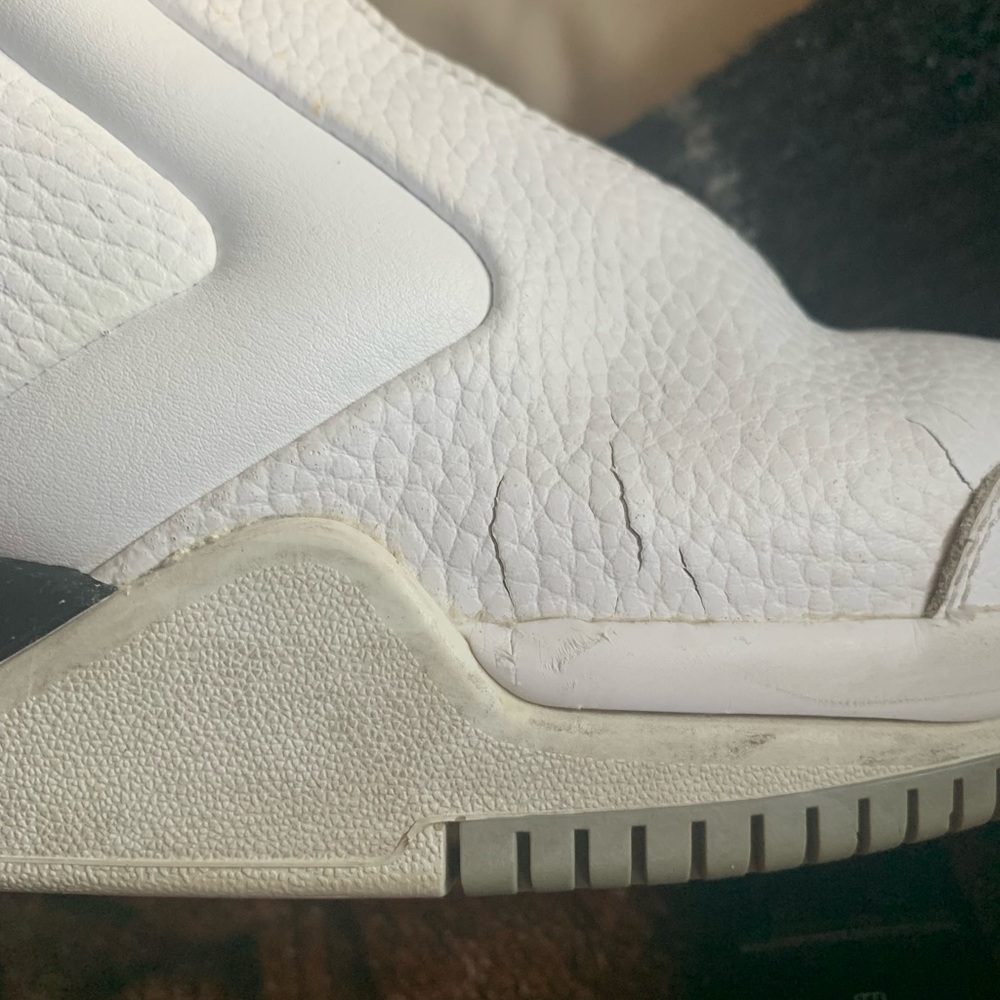 Michael Jordan Big Fund white, silver and red bball kicks💫 size 9 mens. - Picture 12 of 13